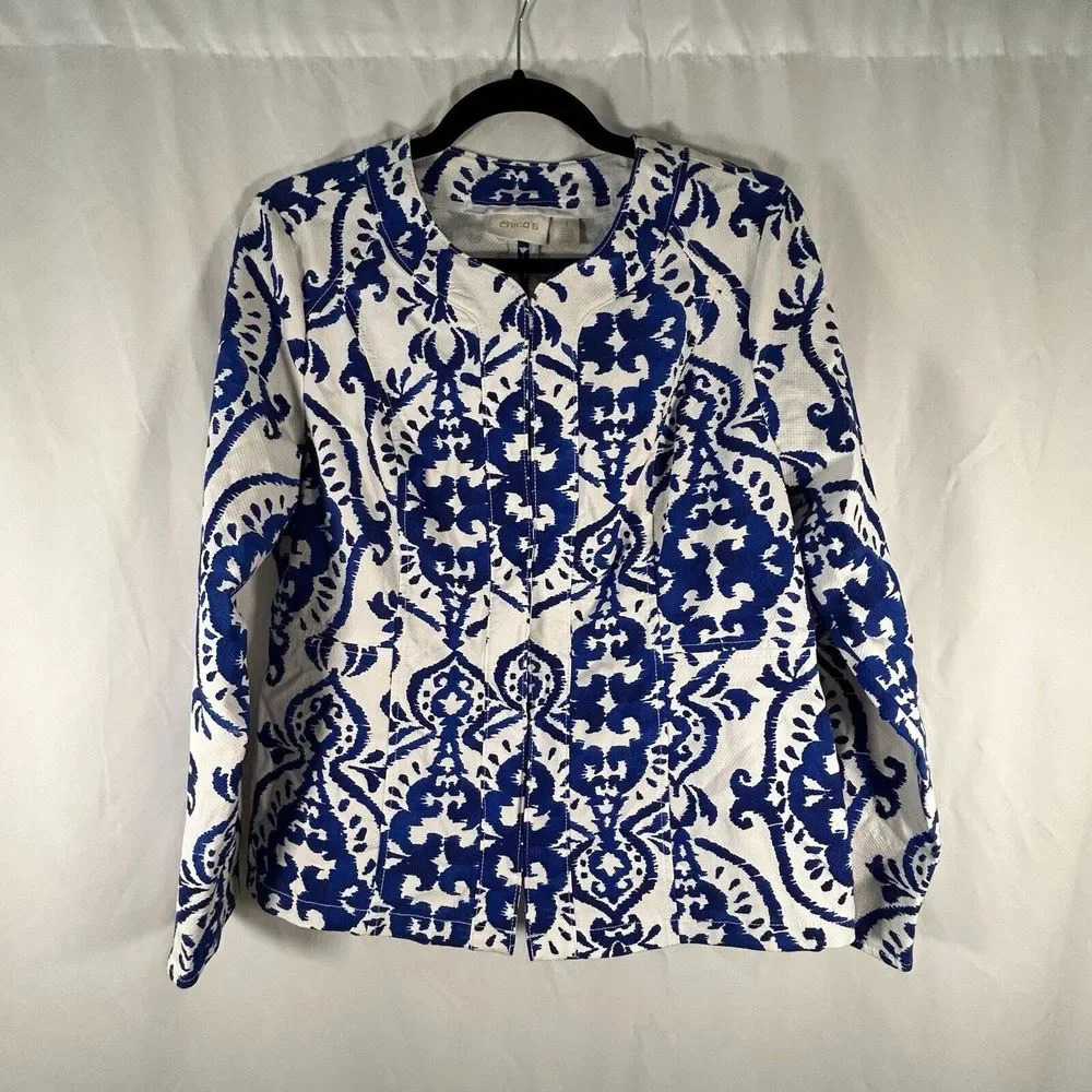 Chico's Cardigan Women's 1 Medium White Blue Floral Hook & Eye Round Neck